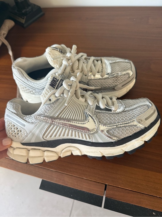 Nike Shoes - Nike sneaker never worn